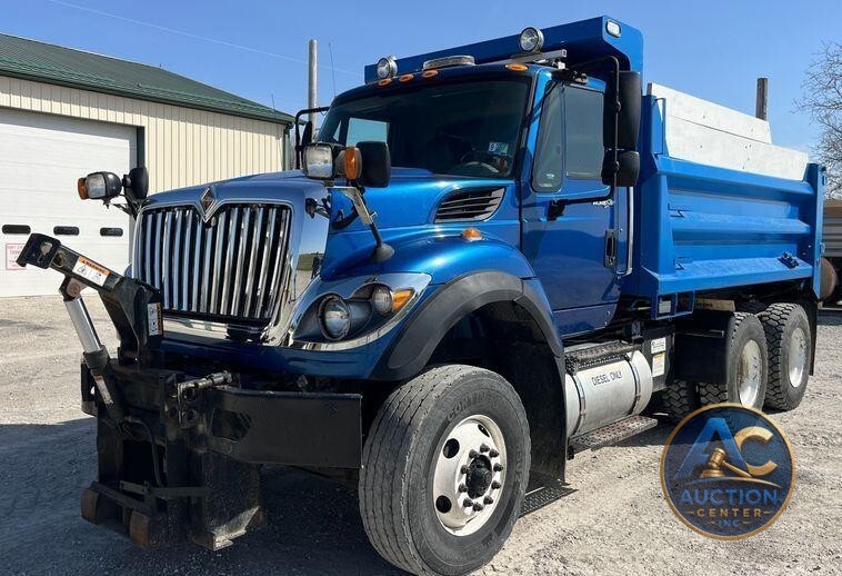 2014 International  WorkStar 7400 dump truck