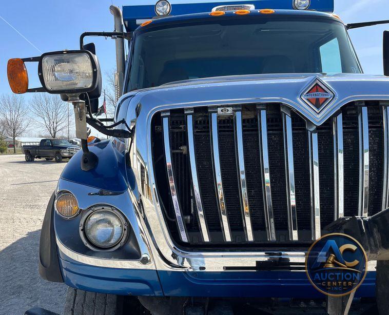 2014 International  WorkStar 7400 dump truck