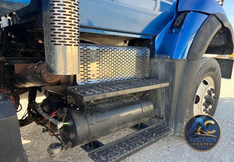 2014 International  WorkStar 7400 dump truck
