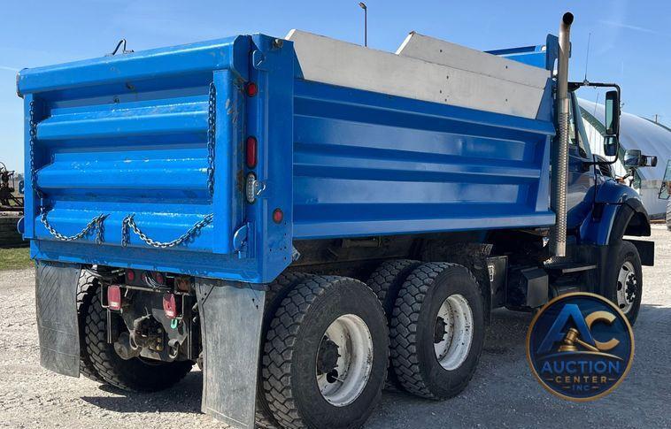 2014 International  WorkStar 7400 dump truck