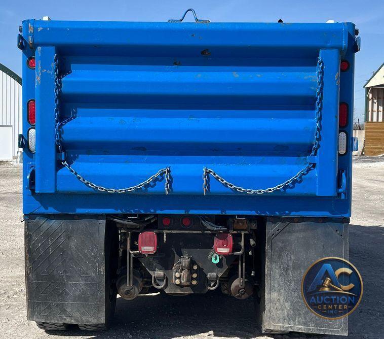 2014 International  WorkStar 7400 dump truck