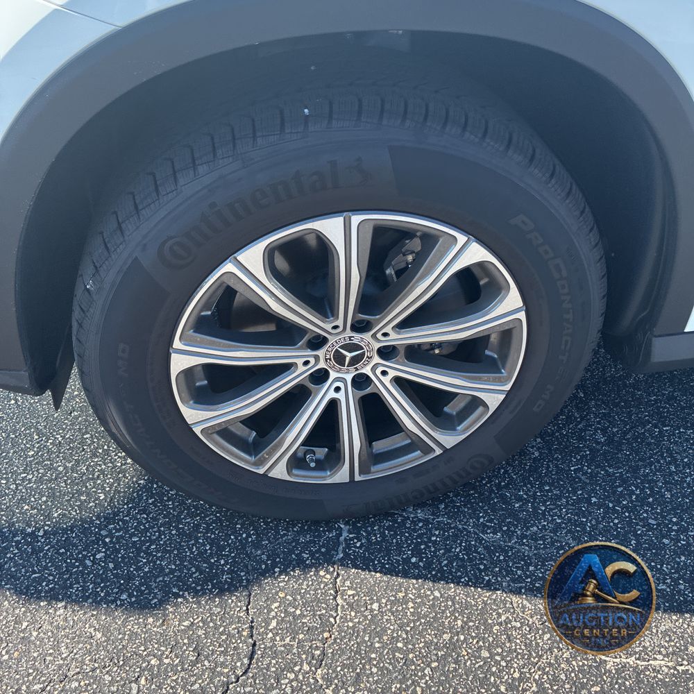 2025 Mercedes-Benz GLC  300 4MATIC