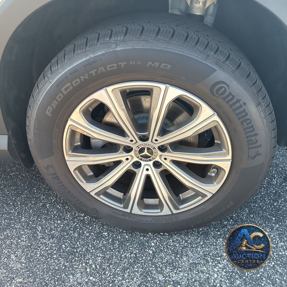 2025 Mercedes-Benz GLC  300 4MATIC