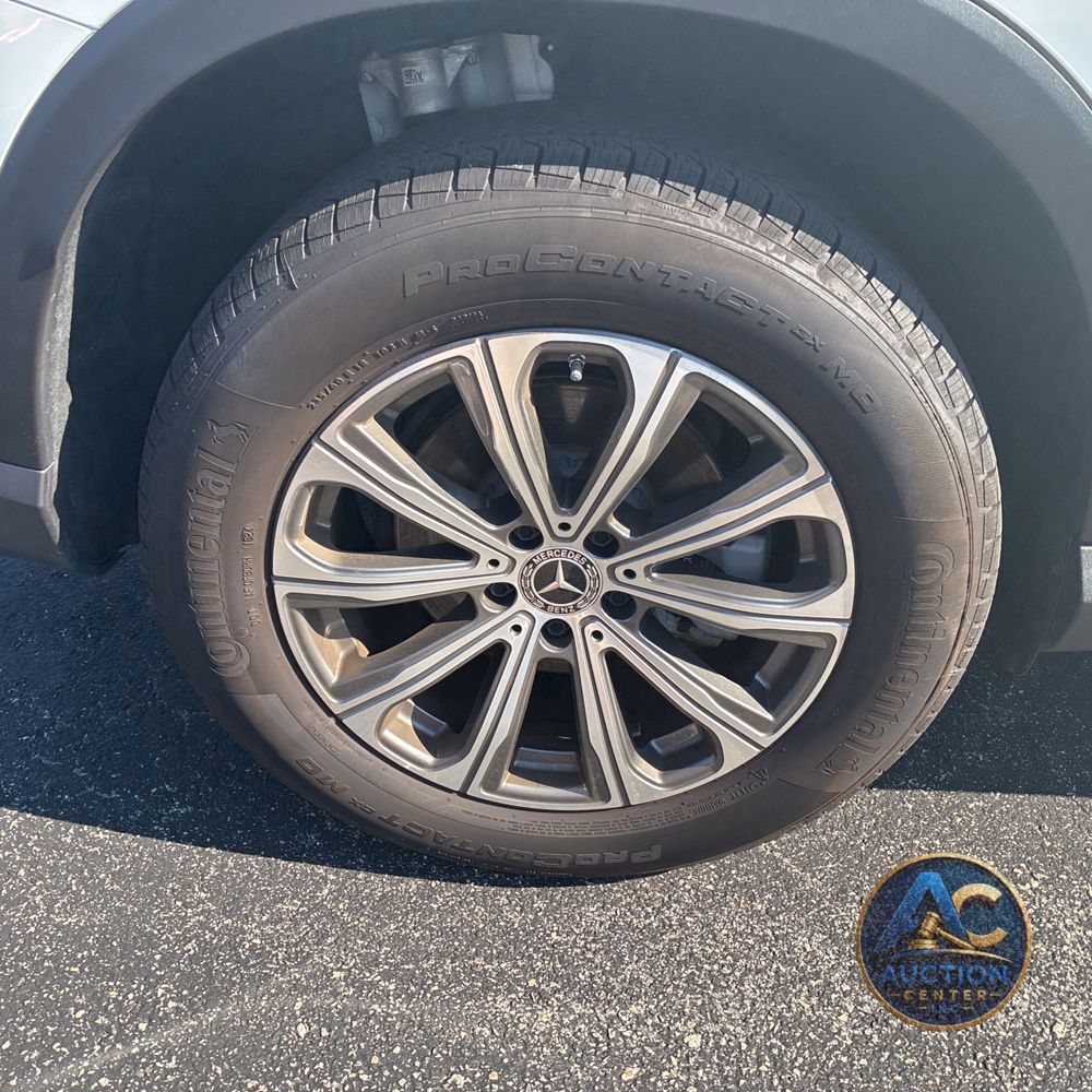 2025 Mercedes-Benz GLC  300 4MATIC