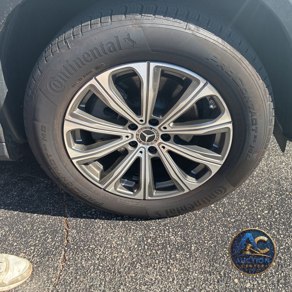 2025 Mercedes-Benz GLC  300 4MATIC