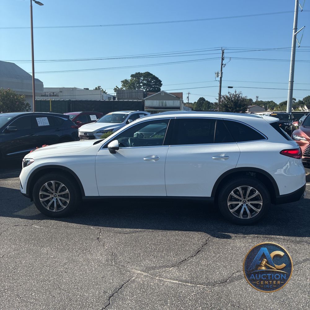 2025 Mercedes-Benz GLC  300 4MATIC