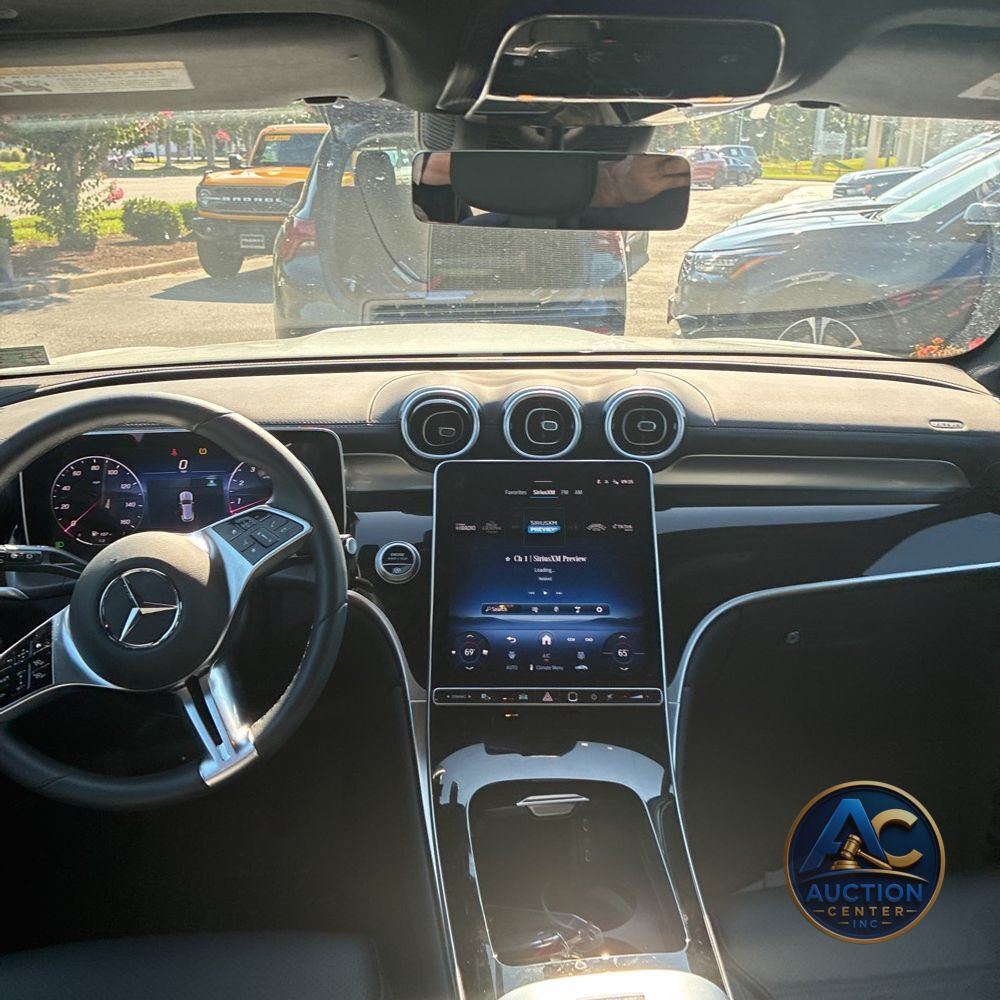 2025 Mercedes-Benz GLC  300 4MATIC