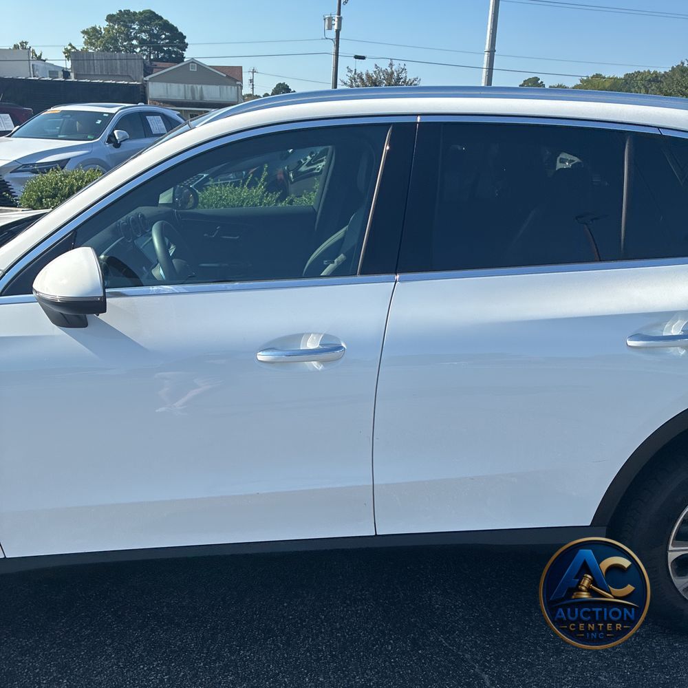 2025 Mercedes-Benz GLC  300 4MATIC