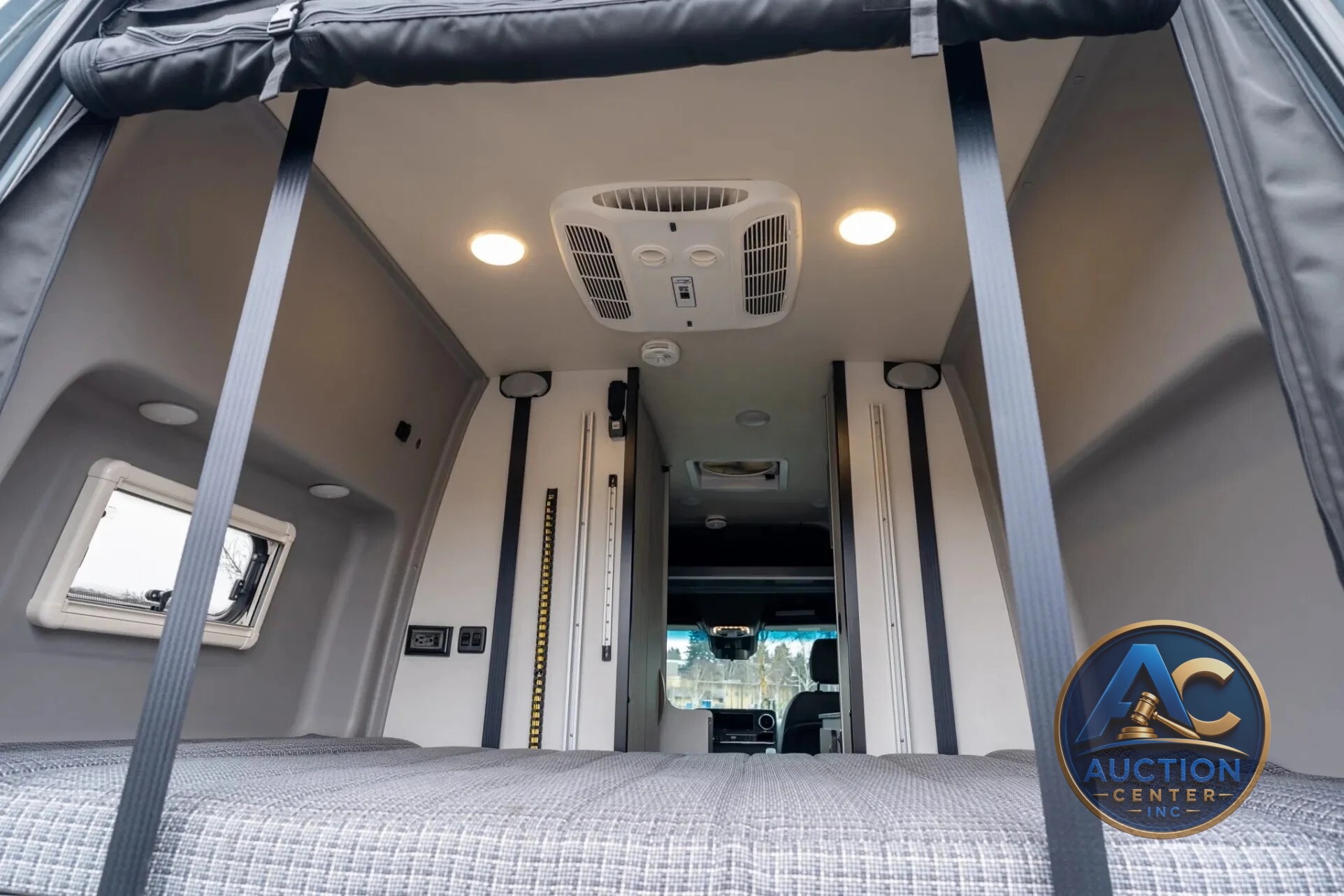 2022 Winnebago Revel