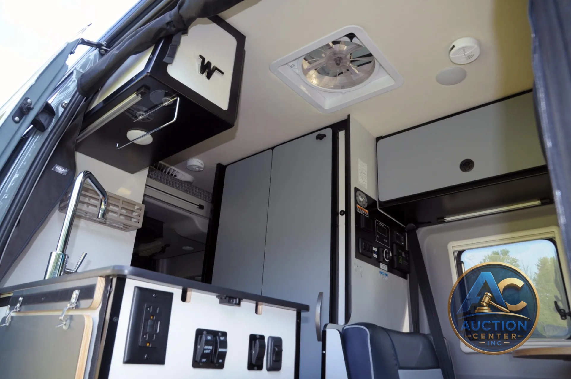 2023 Winnebago Revel