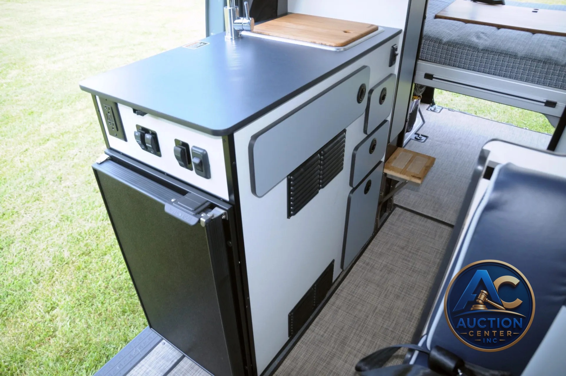 2023 Winnebago Revel