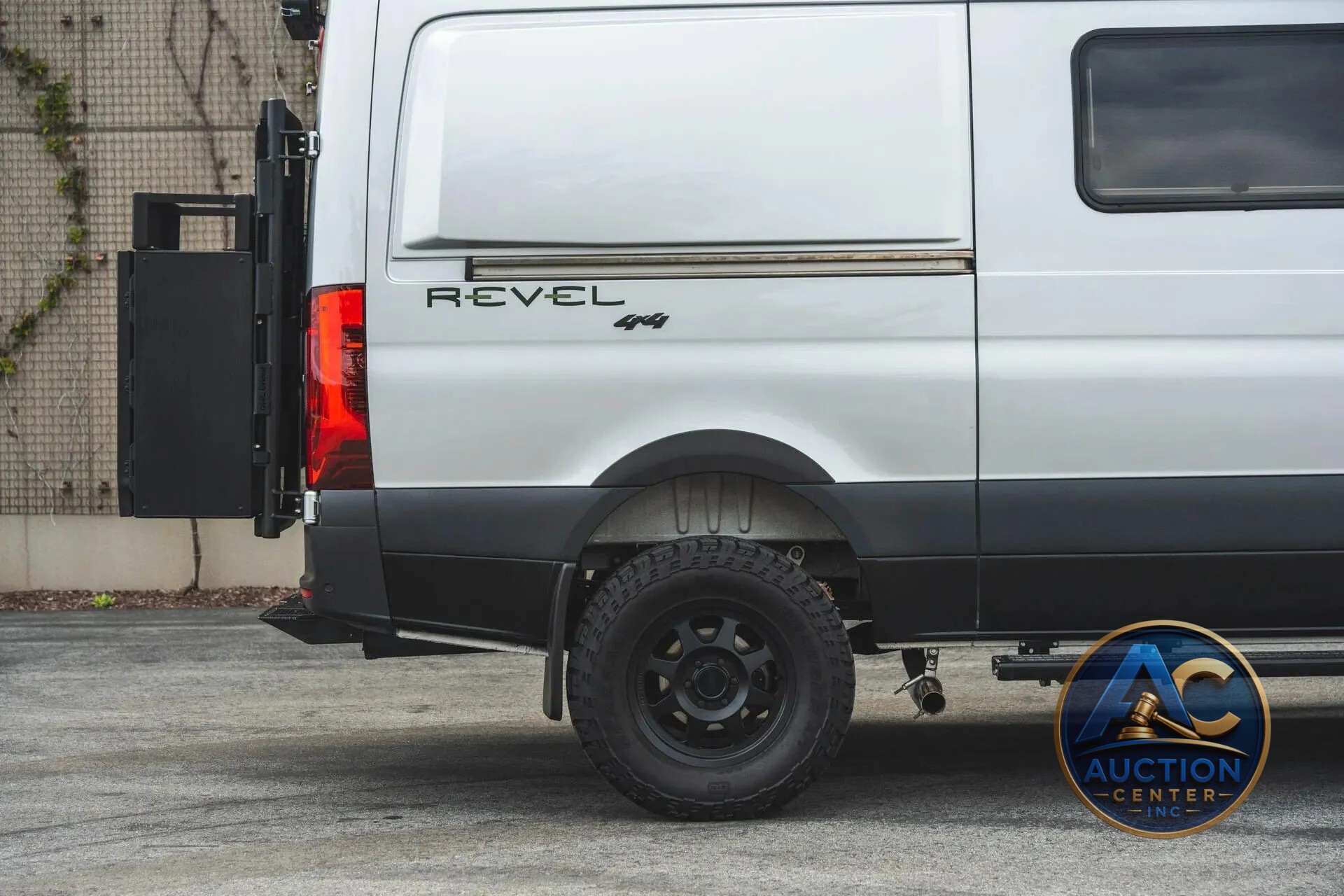 2021 Winnebago Revel