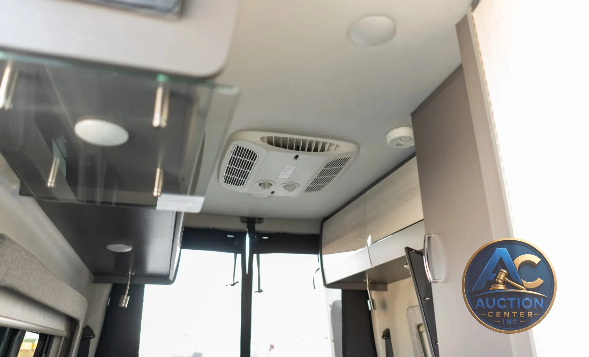 2022 Thor Motor Coach Sanctuary