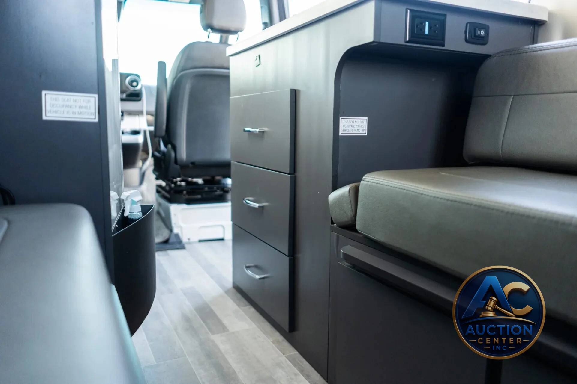 2022 Thor Motor Coach Sanctuary