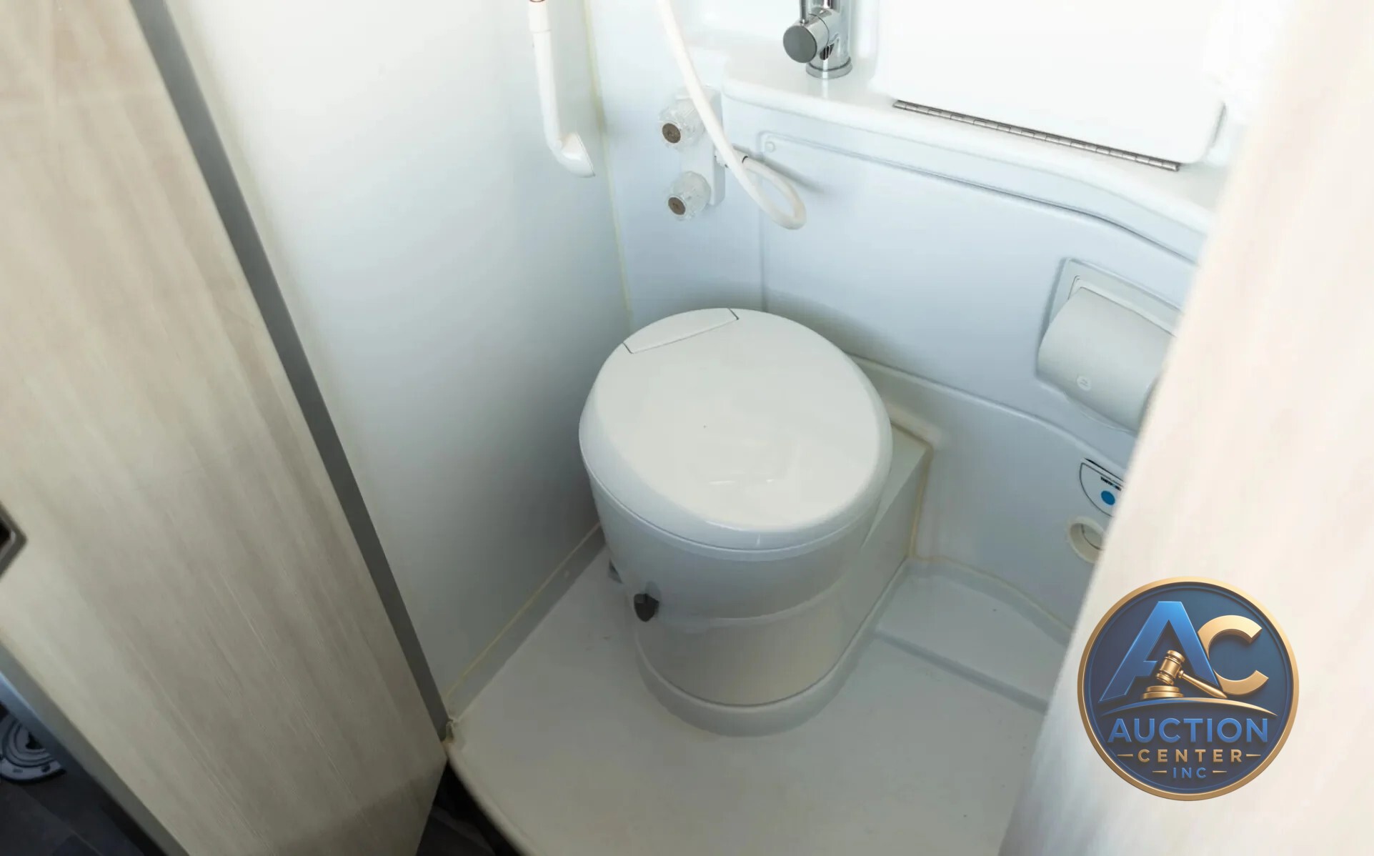 2022 Thor Motor Coach Sanctuary