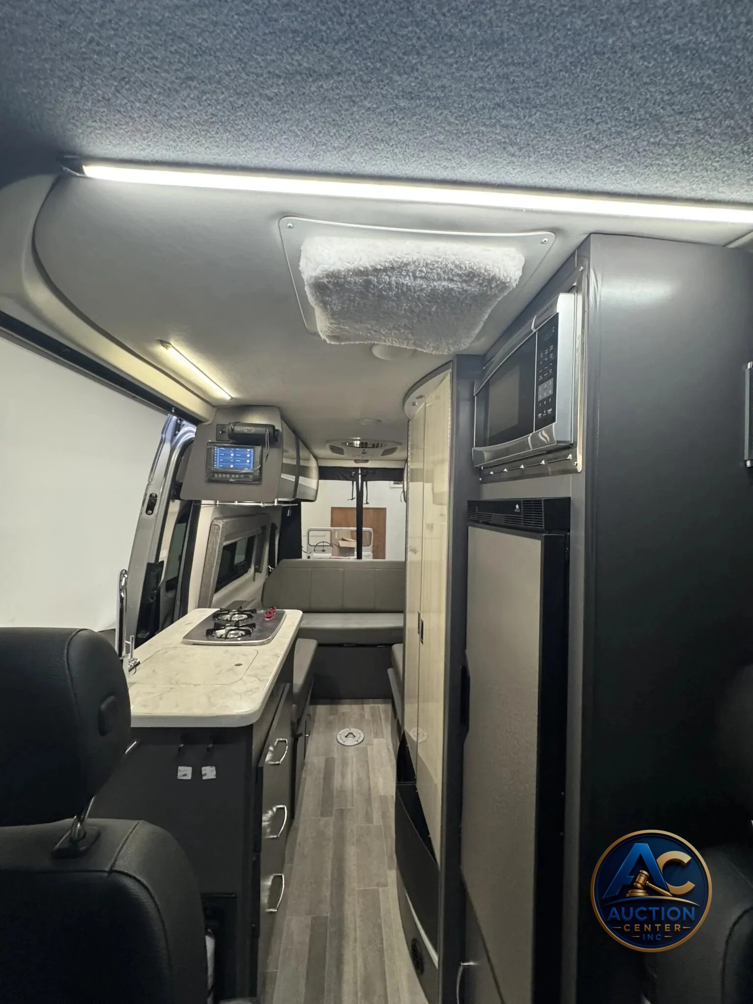 2022 Thor Motor Coach Sanctuary