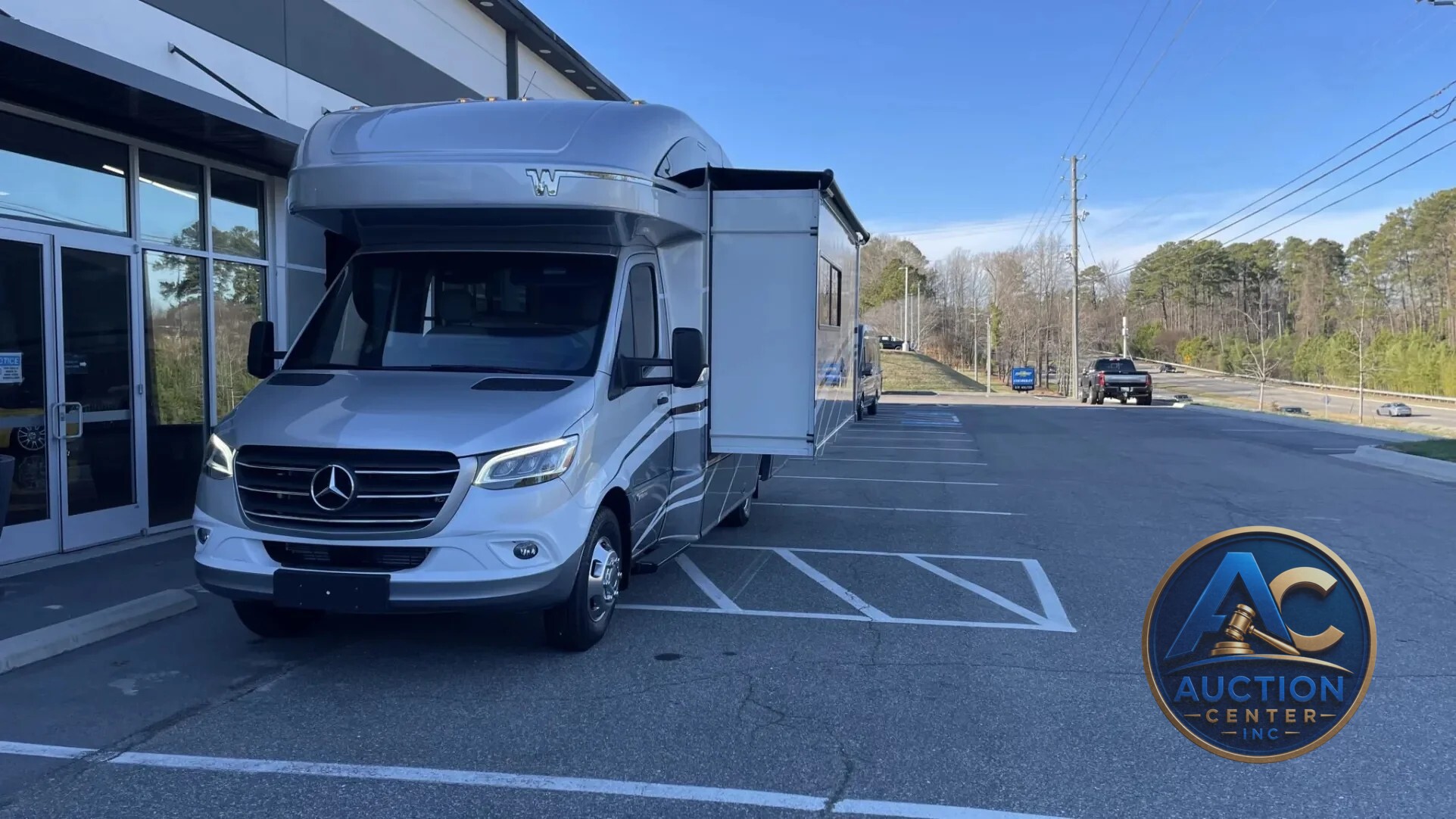 2023 Winnebago Navion