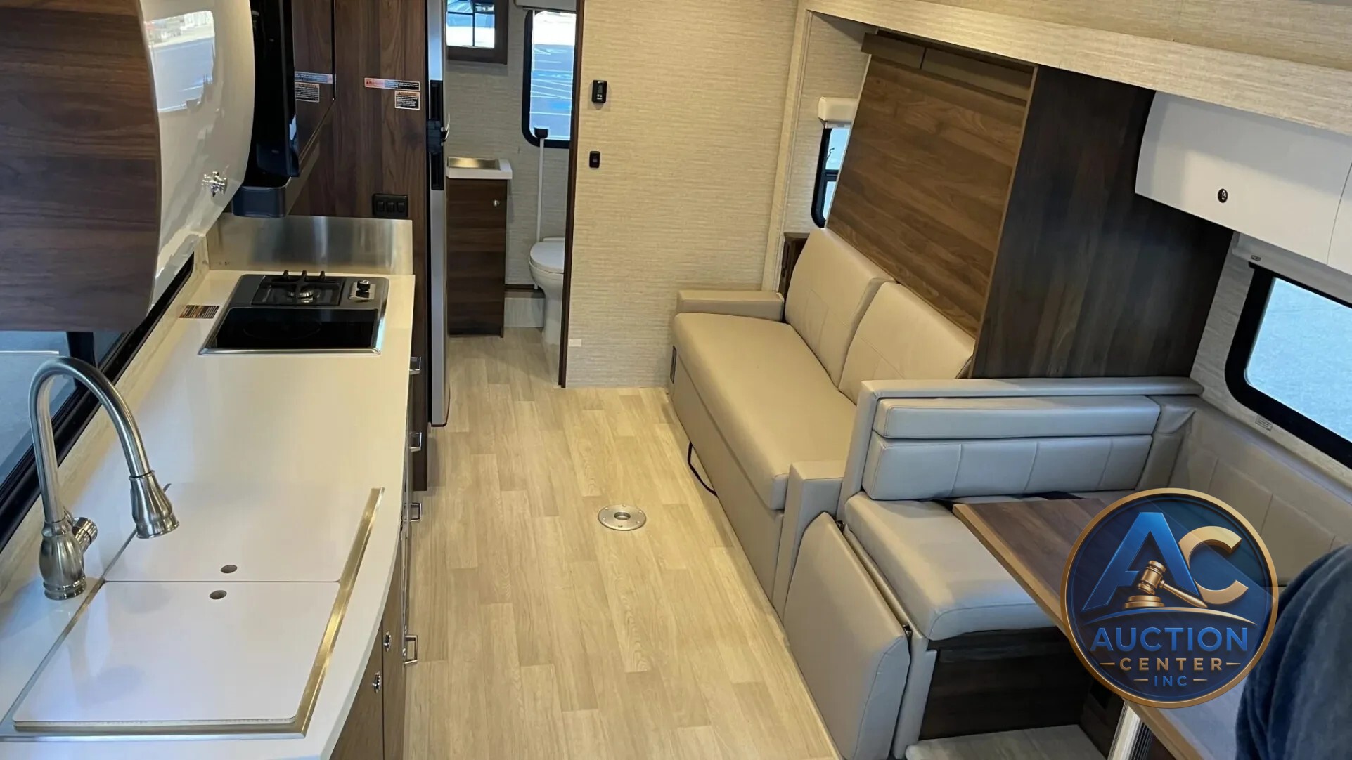 2023 Winnebago Navion