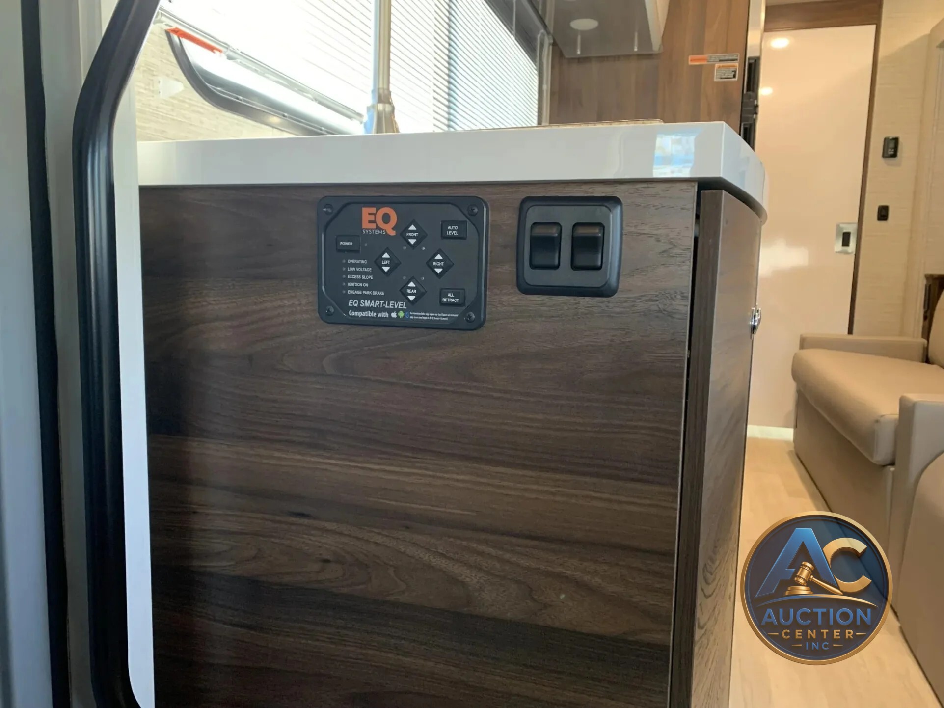 2023 Winnebago Navion