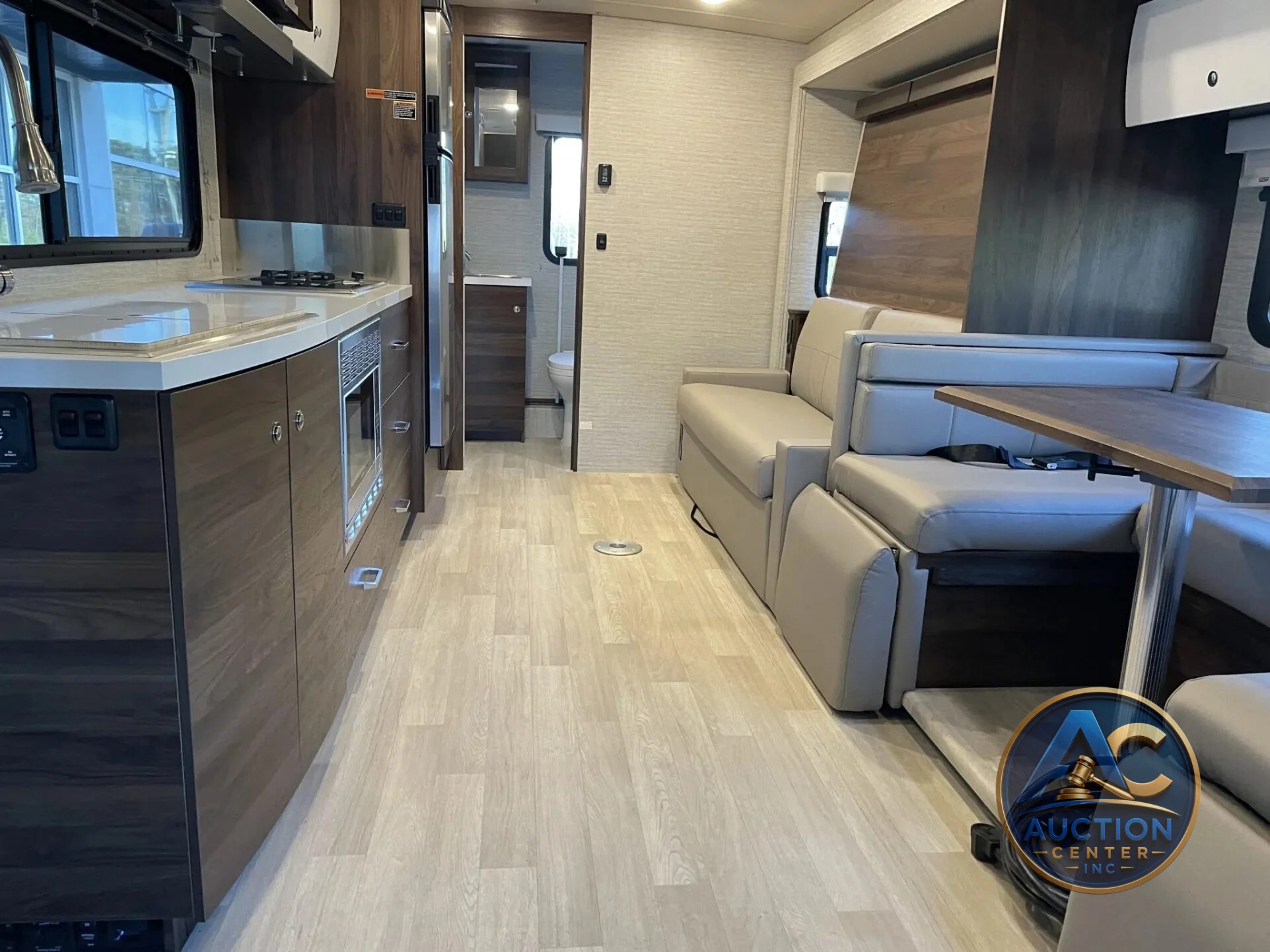 2023 Winnebago Navion