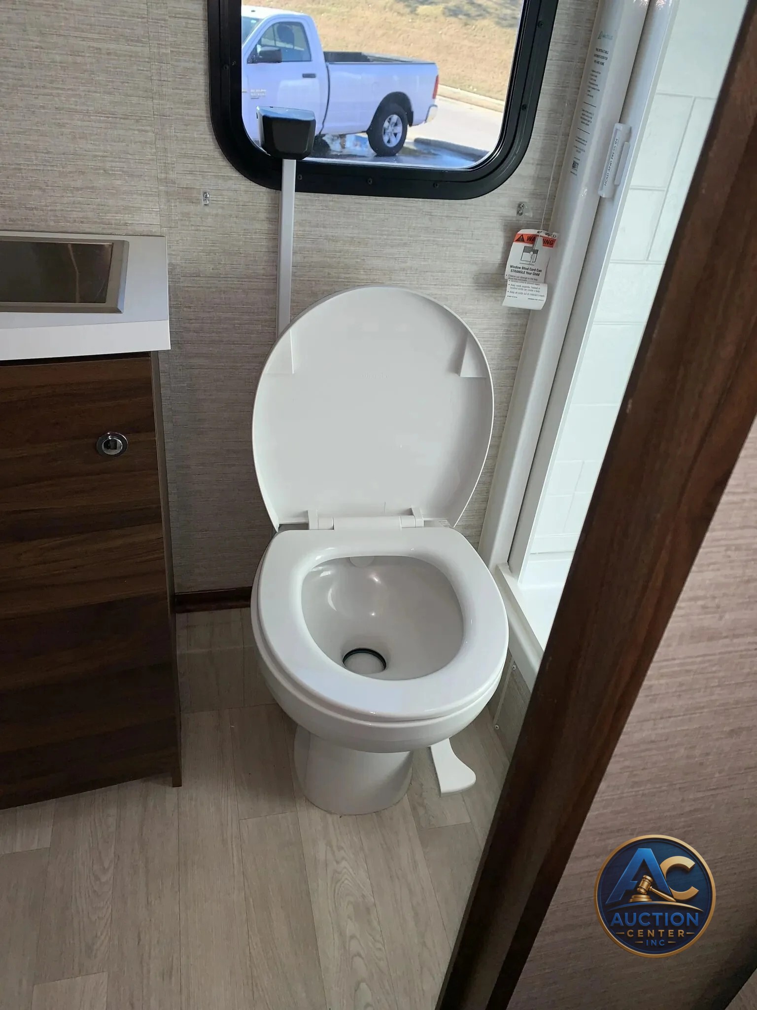 2023 Winnebago Navion