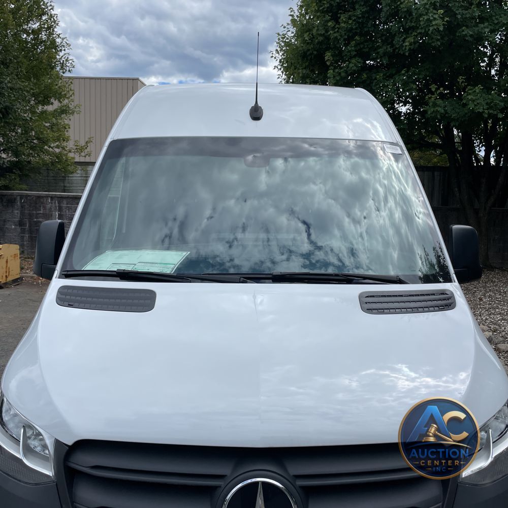 2024 Mercedes-Benz eSprinter 2500