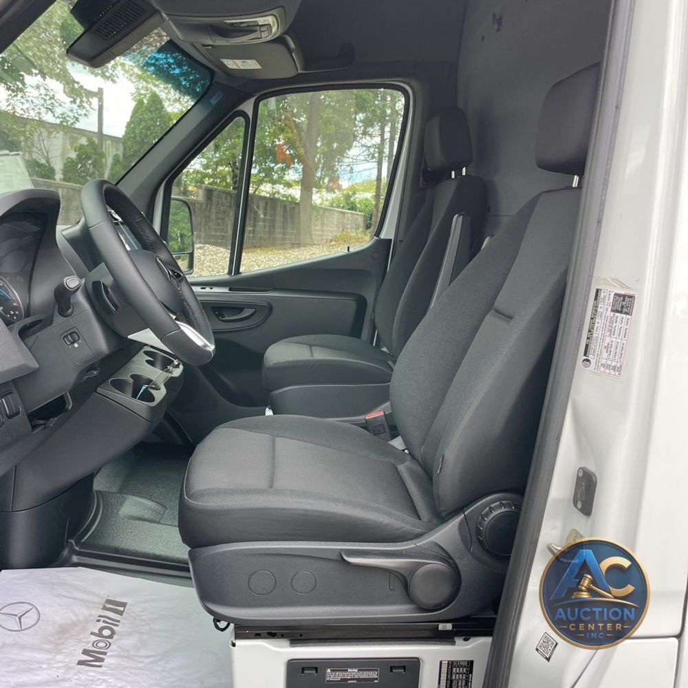 2024 Mercedes-Benz eSprinter 2500