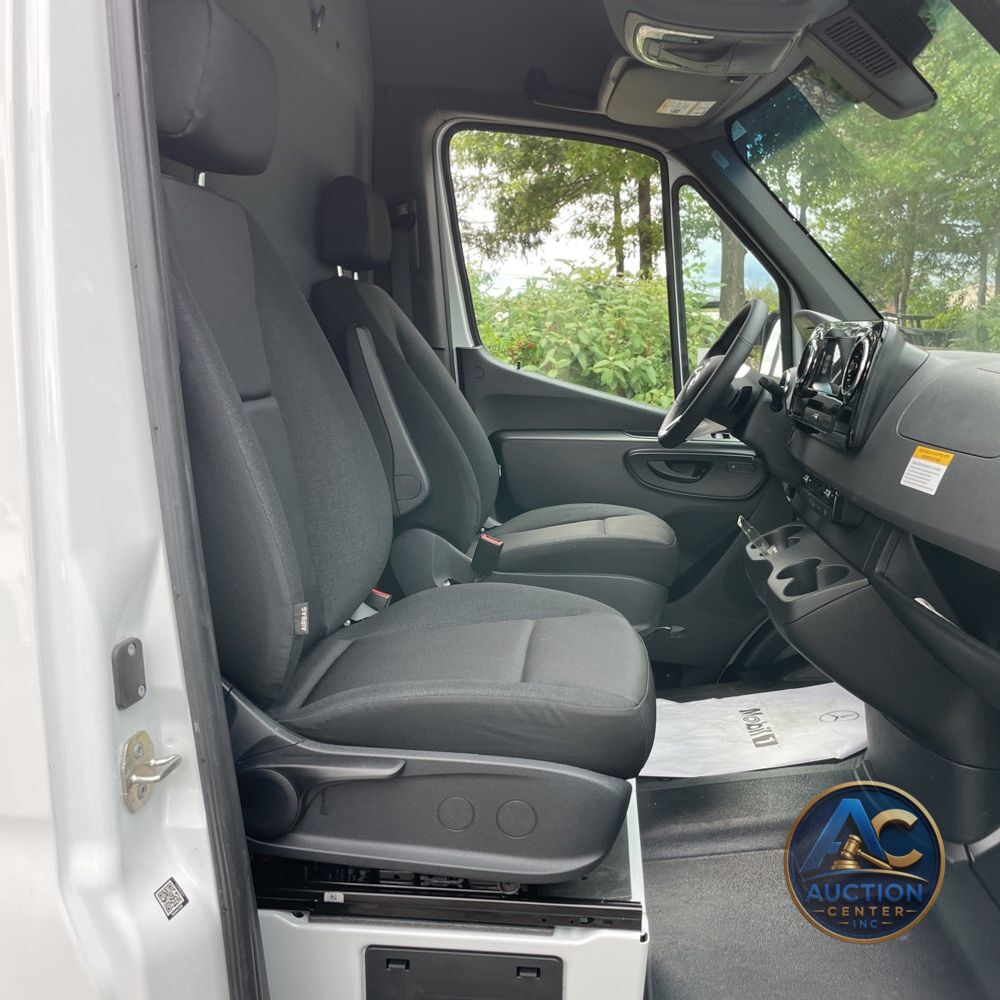 2024 Mercedes-Benz eSprinter 2500