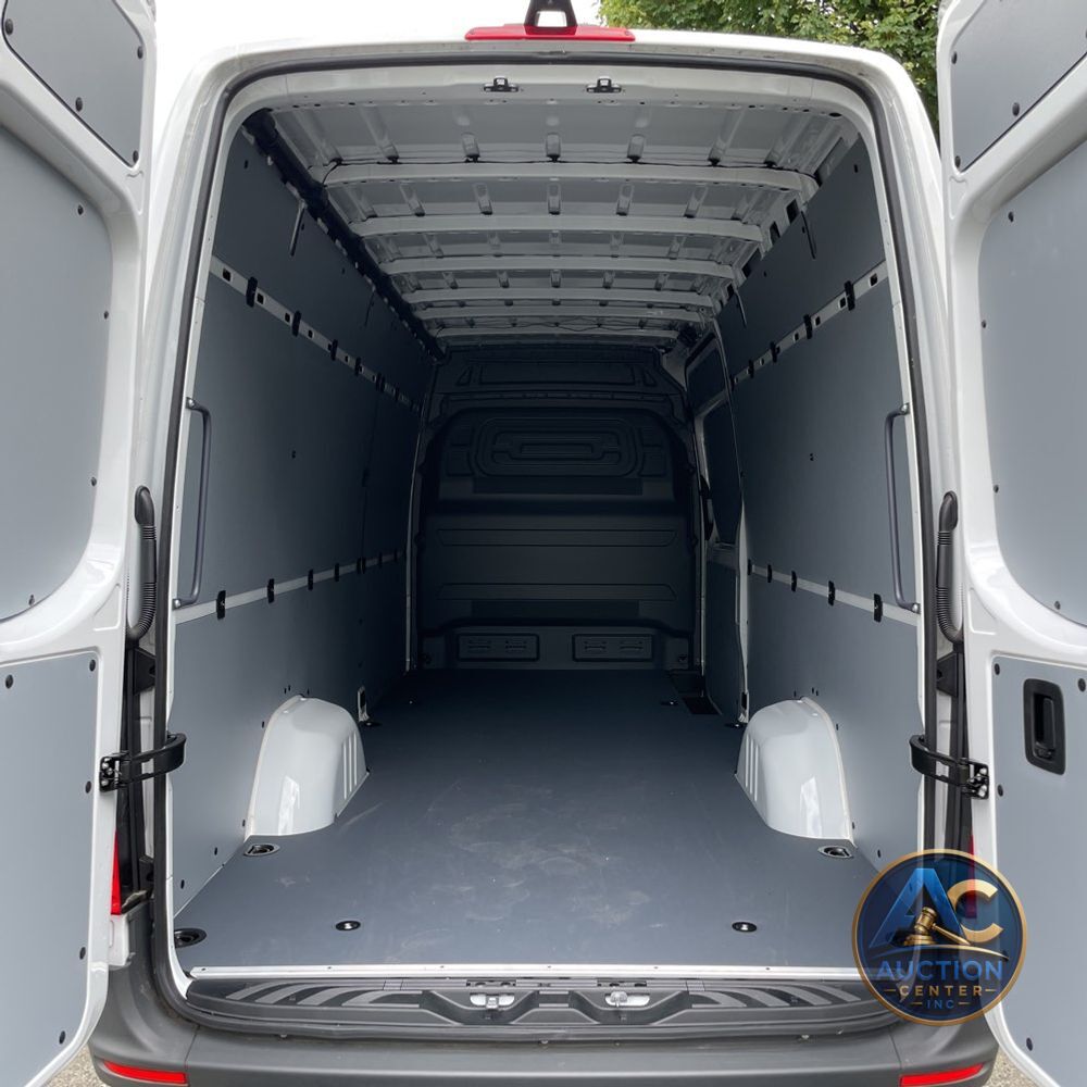 2024 Mercedes-Benz eSprinter 2500