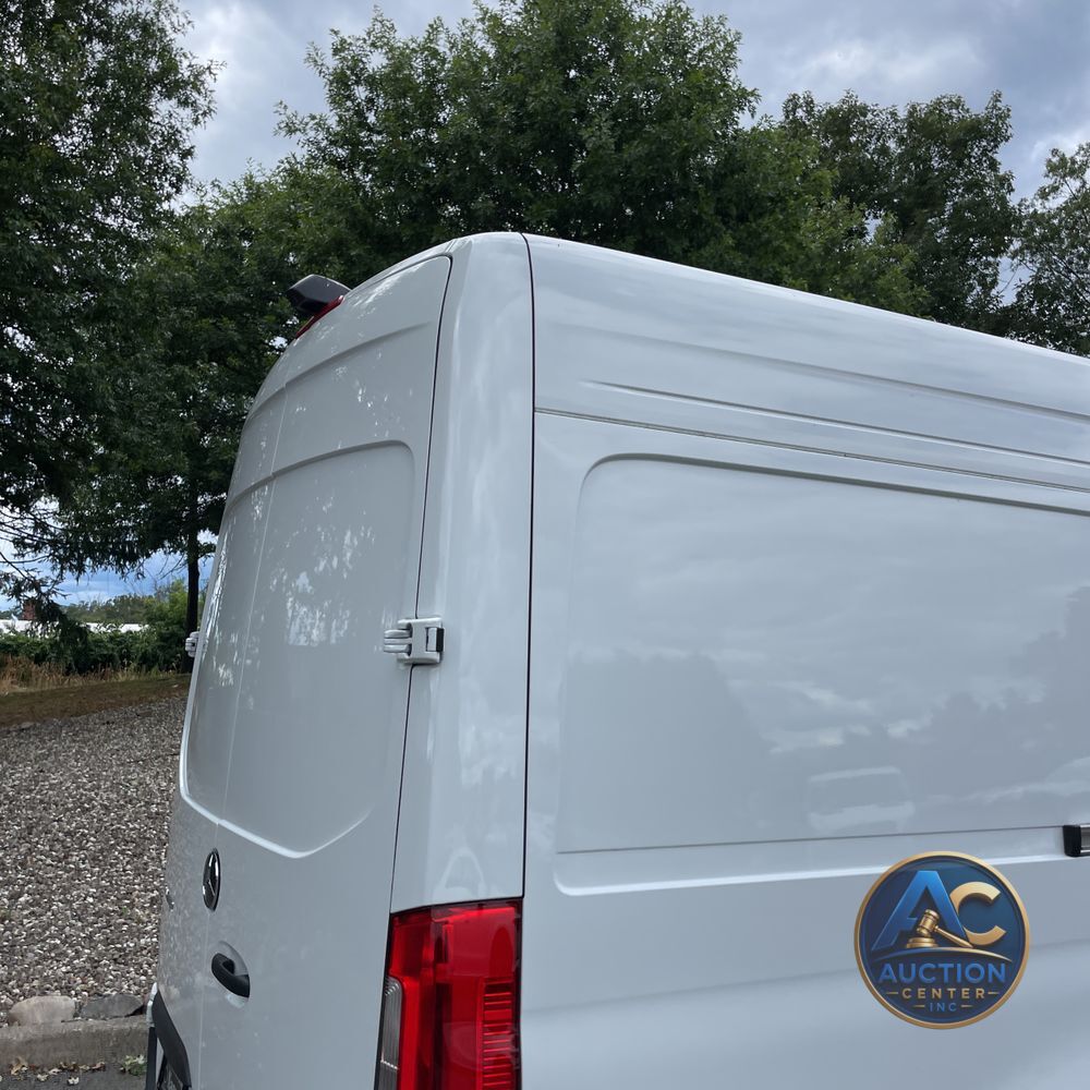 2024 Mercedes-Benz eSprinter 2500