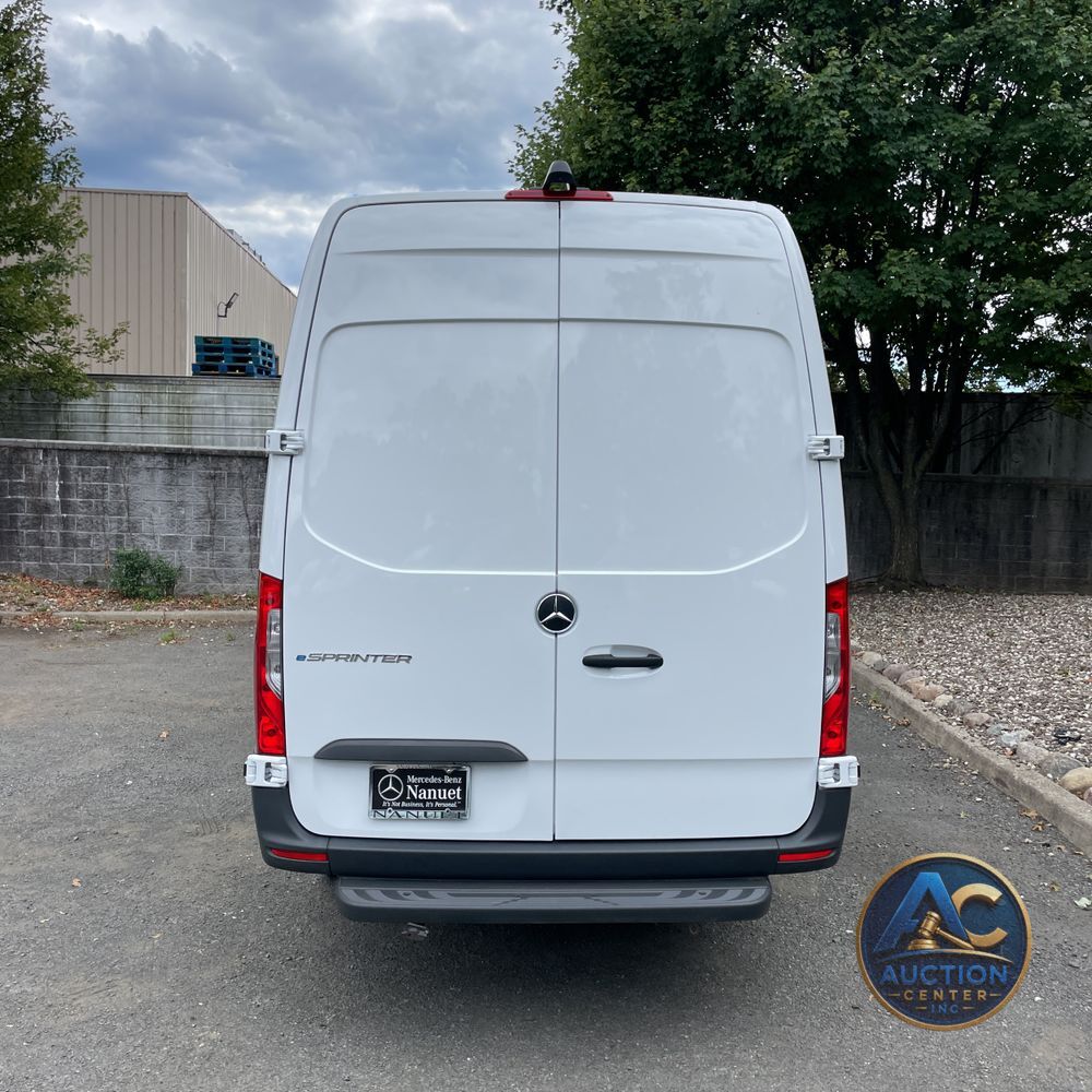 2024 Mercedes-Benz eSprinter 2500