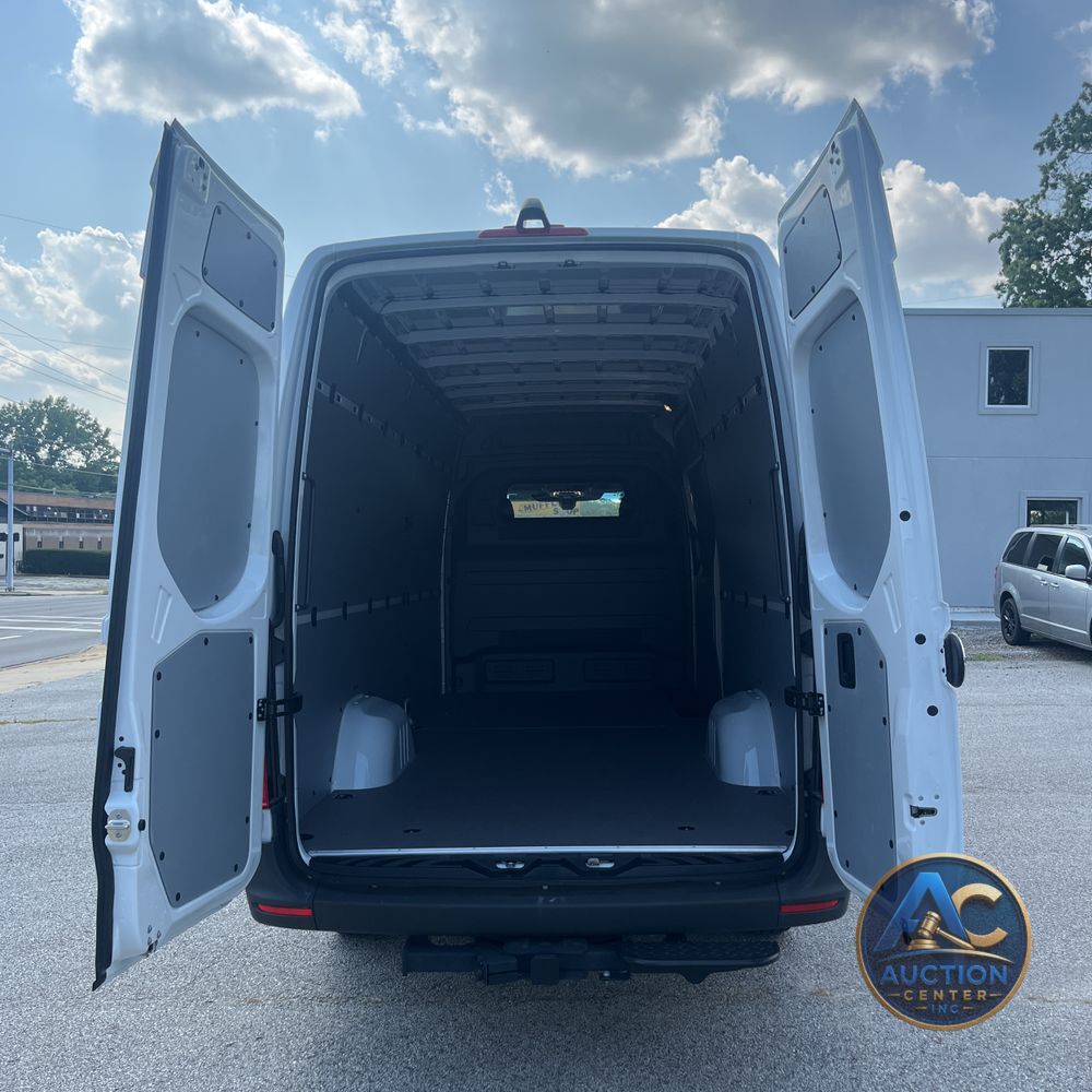 2024 Mercedes-Benz eSprinter 2500