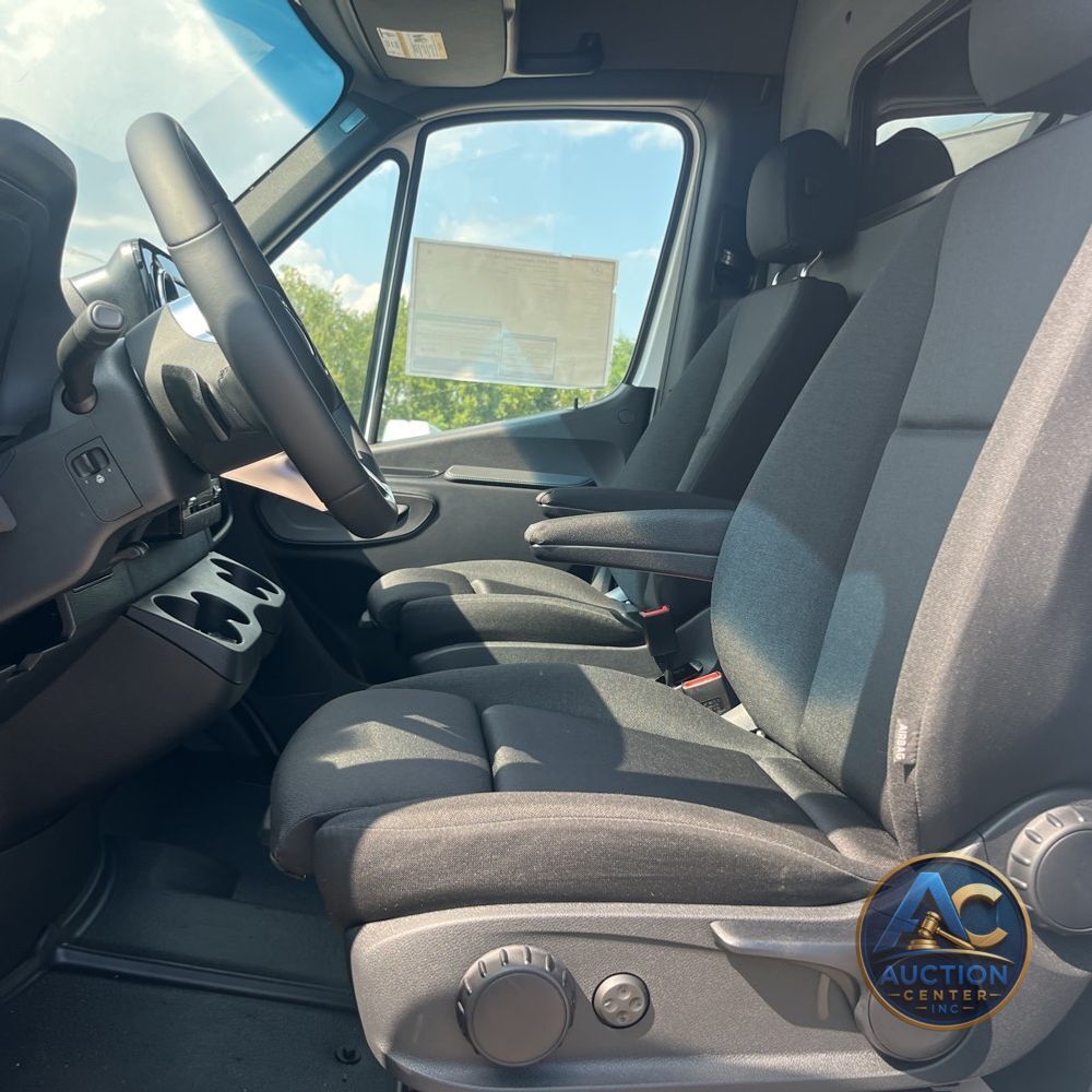 2024 Mercedes-Benz eSprinter 2500