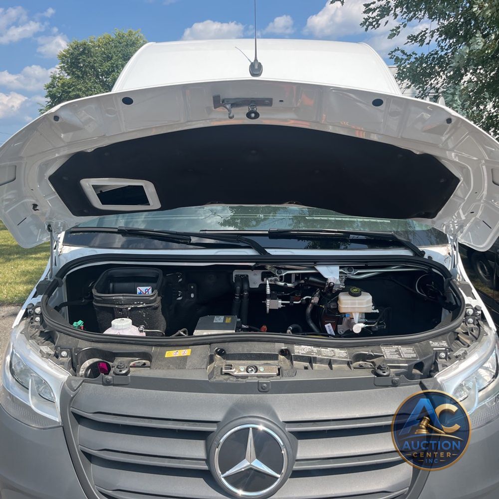 2024 Mercedes-Benz eSprinter 2500