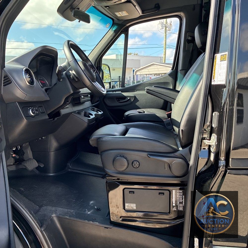 2024 Mercedes-Benz Sprinter 2500