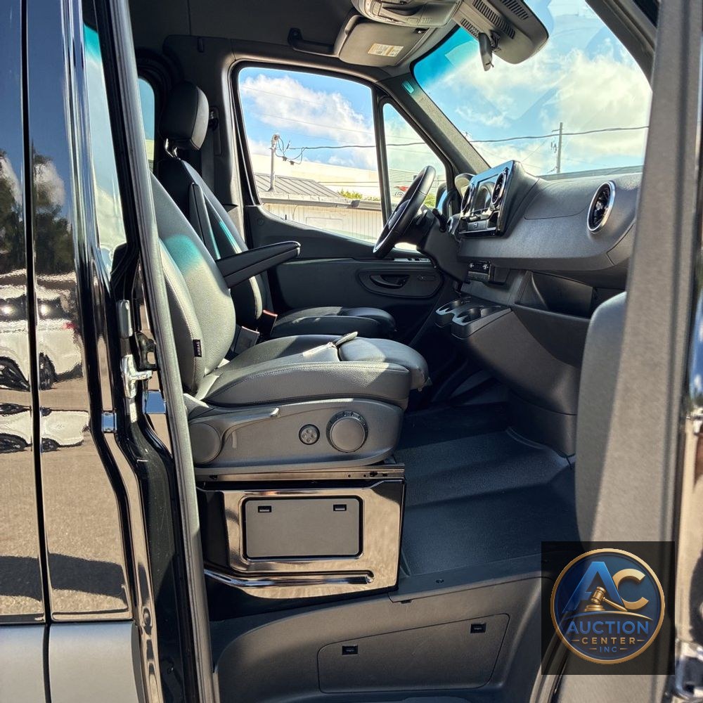 2024 Mercedes-Benz Sprinter 2500