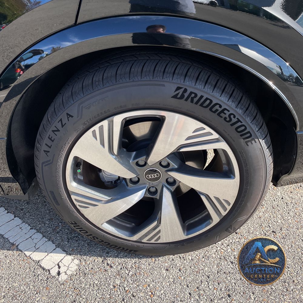 2025 Audi Q6 e-tron Prestige