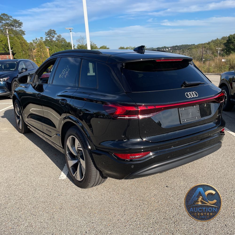 2025 Audi Q6 e-tron Prestige