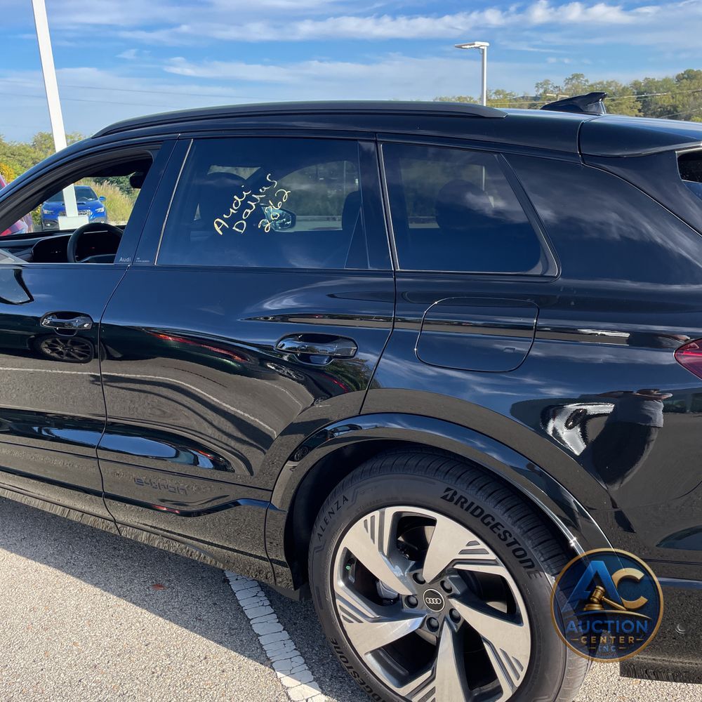2025 Audi Q6 e-tron Prestige
