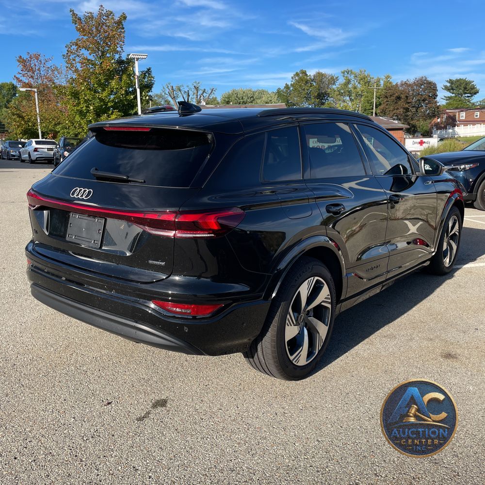 2025 Audi Q6 e-tron Prestige
