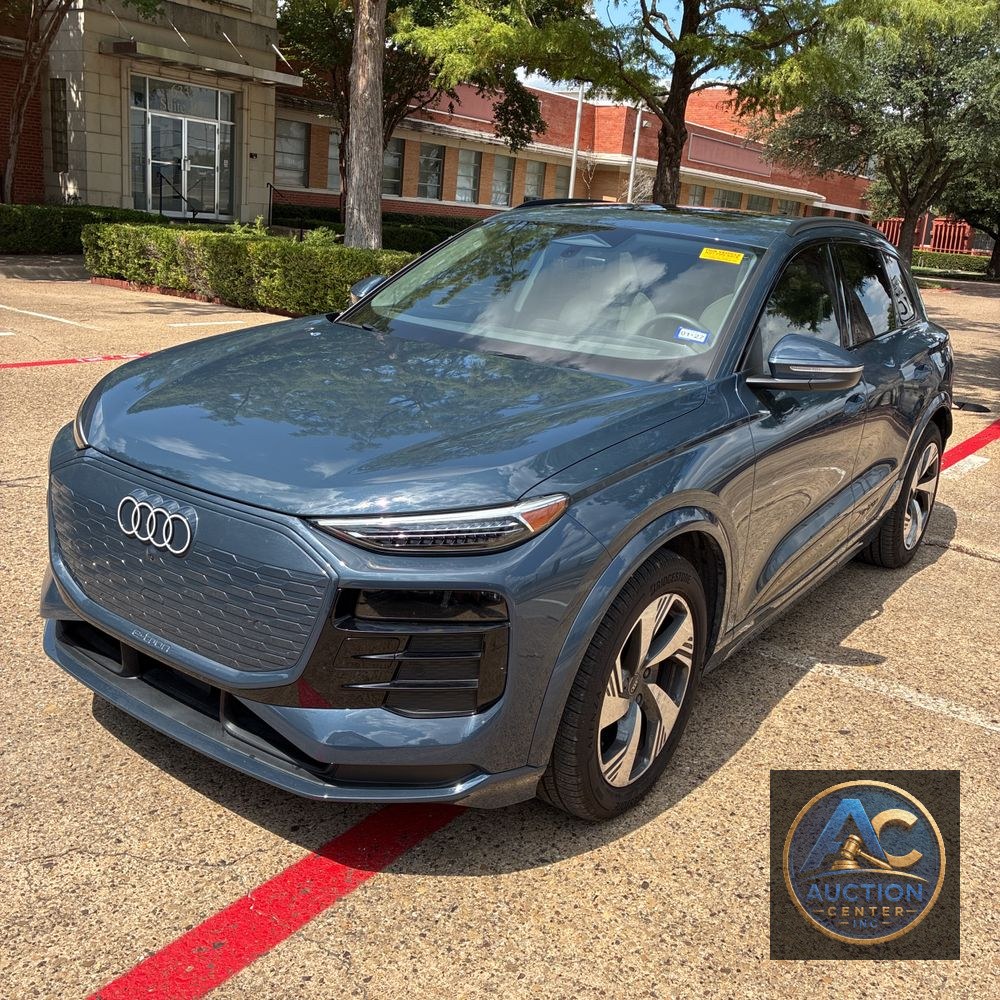 2025 Audi Q6 e-tron Prestige