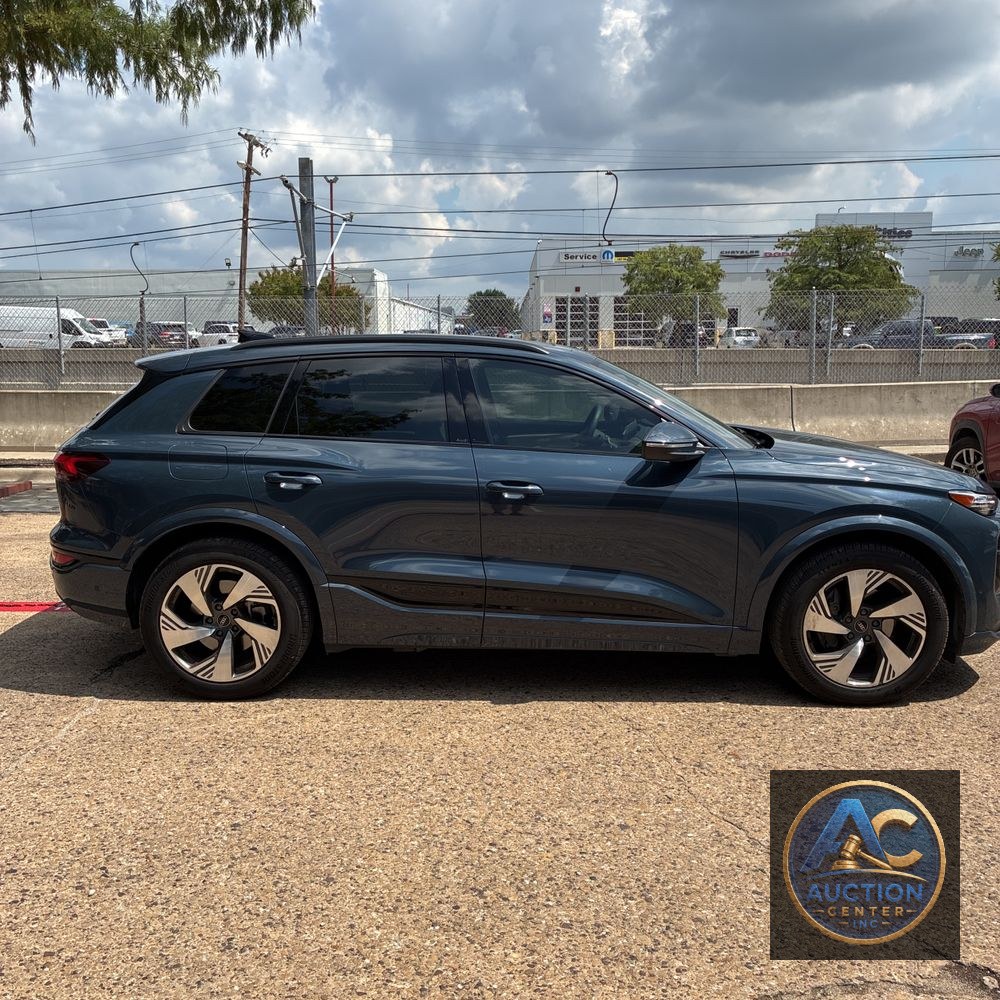 2025 Audi Q6 e-tron Prestige