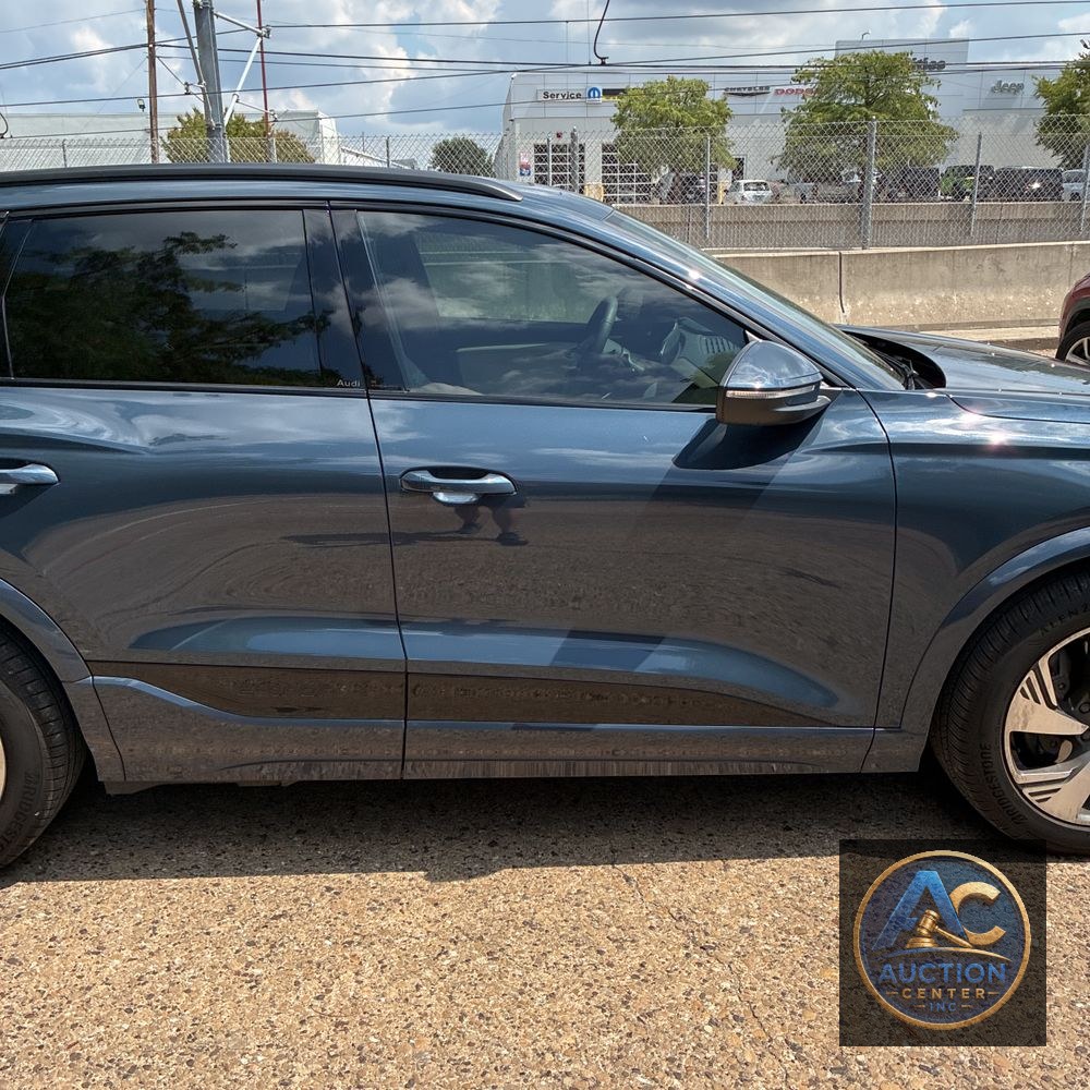 2025 Audi Q6 e-tron Prestige