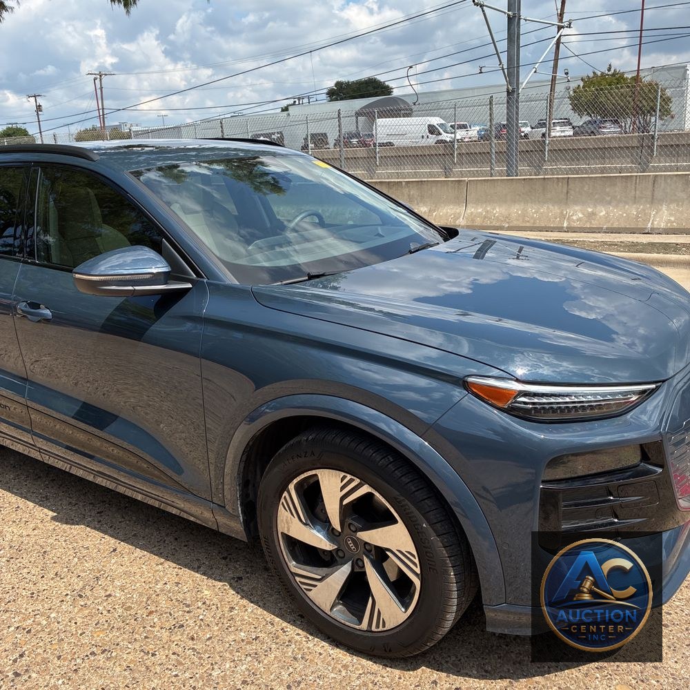 2025 Audi Q6 e-tron Prestige