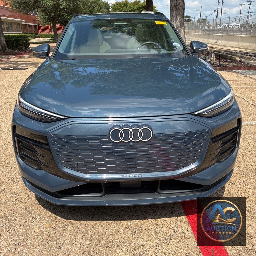 2025 Audi Q6 e-tron Prestige
