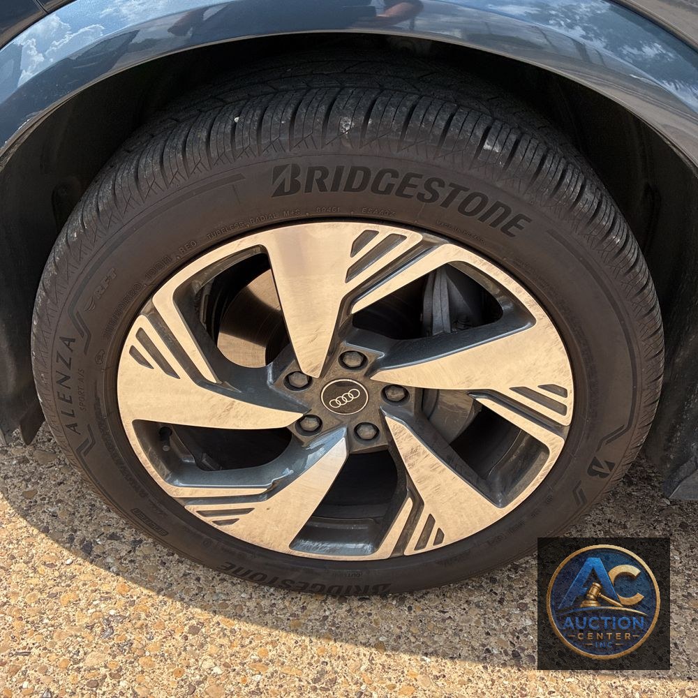 2025 Audi Q6 e-tron Prestige
