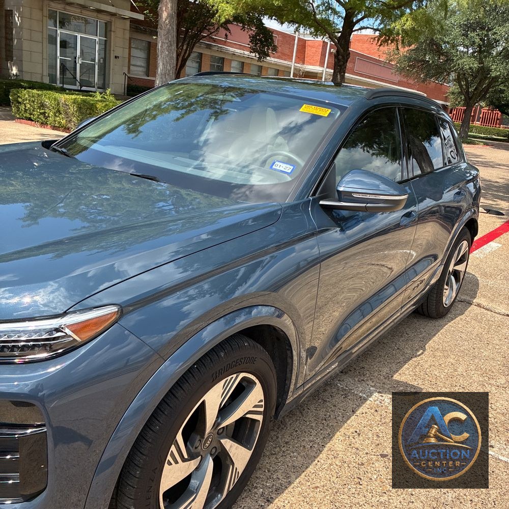 2025 Audi Q6 e-tron Prestige