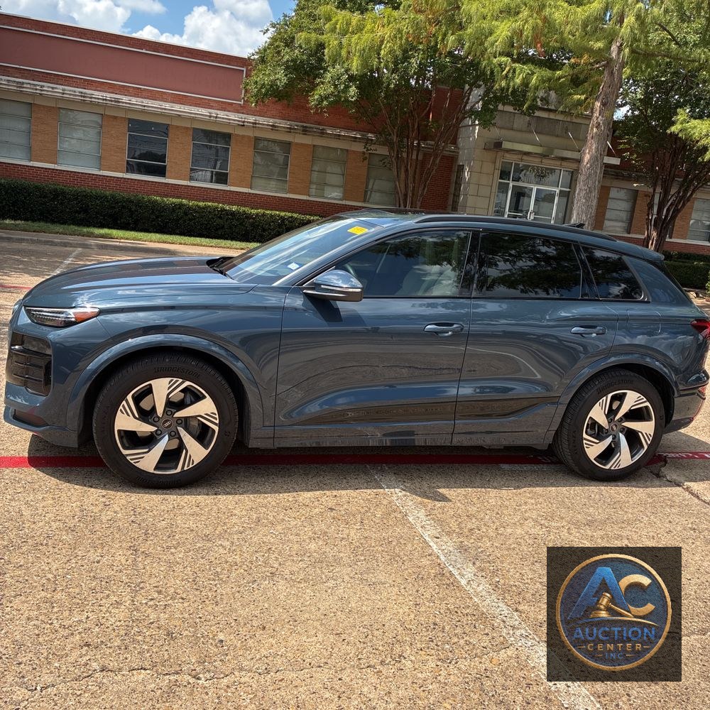 2025 Audi Q6 e-tron Prestige