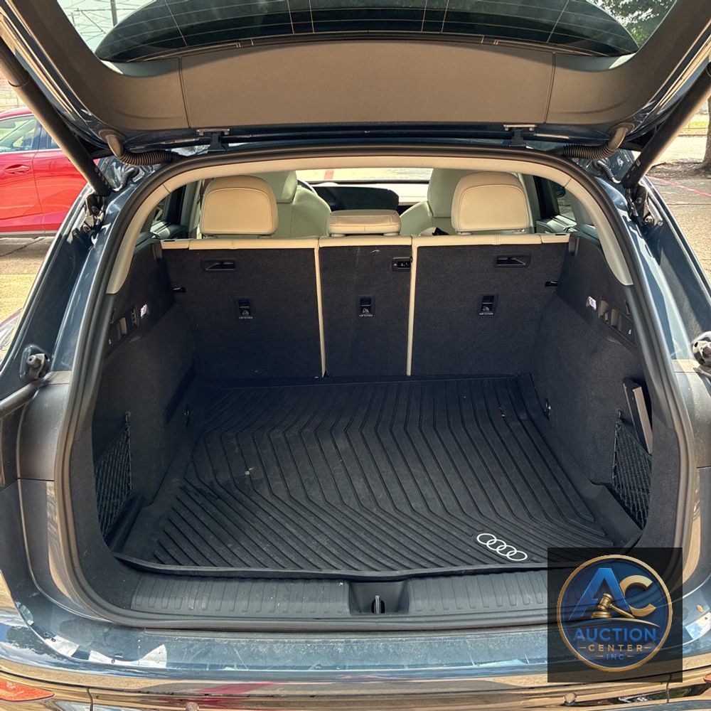 2025 Audi Q6 e-tron Prestige