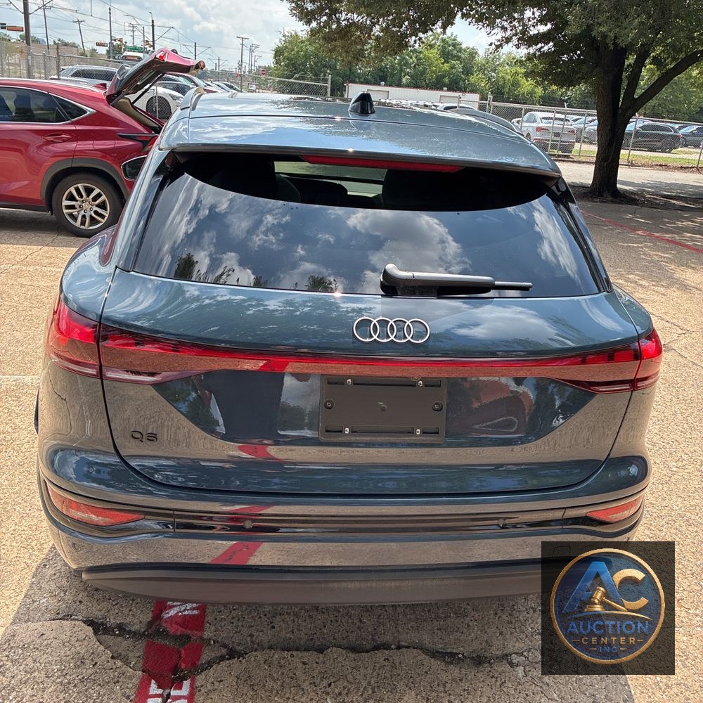 2025 Audi Q6 e-tron Prestige